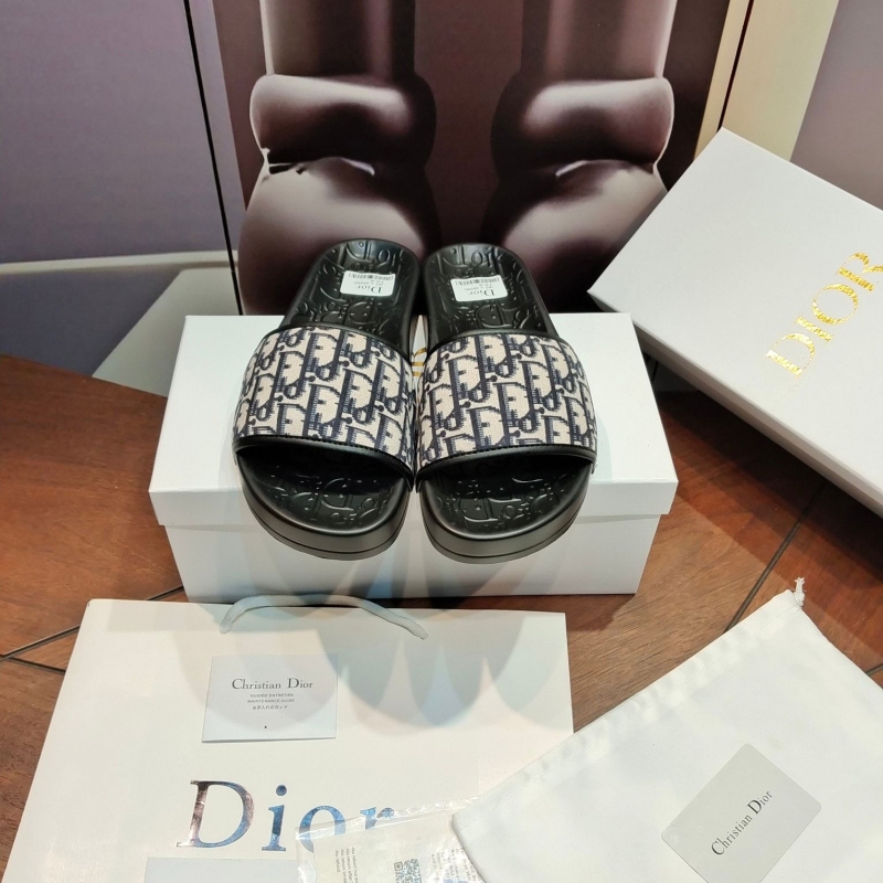 ch**an D*or slippers